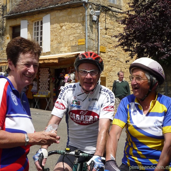 An (of is het Mien) en twee Franse fietsers